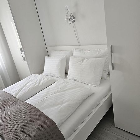Apartments Somi Porec Exterior photo